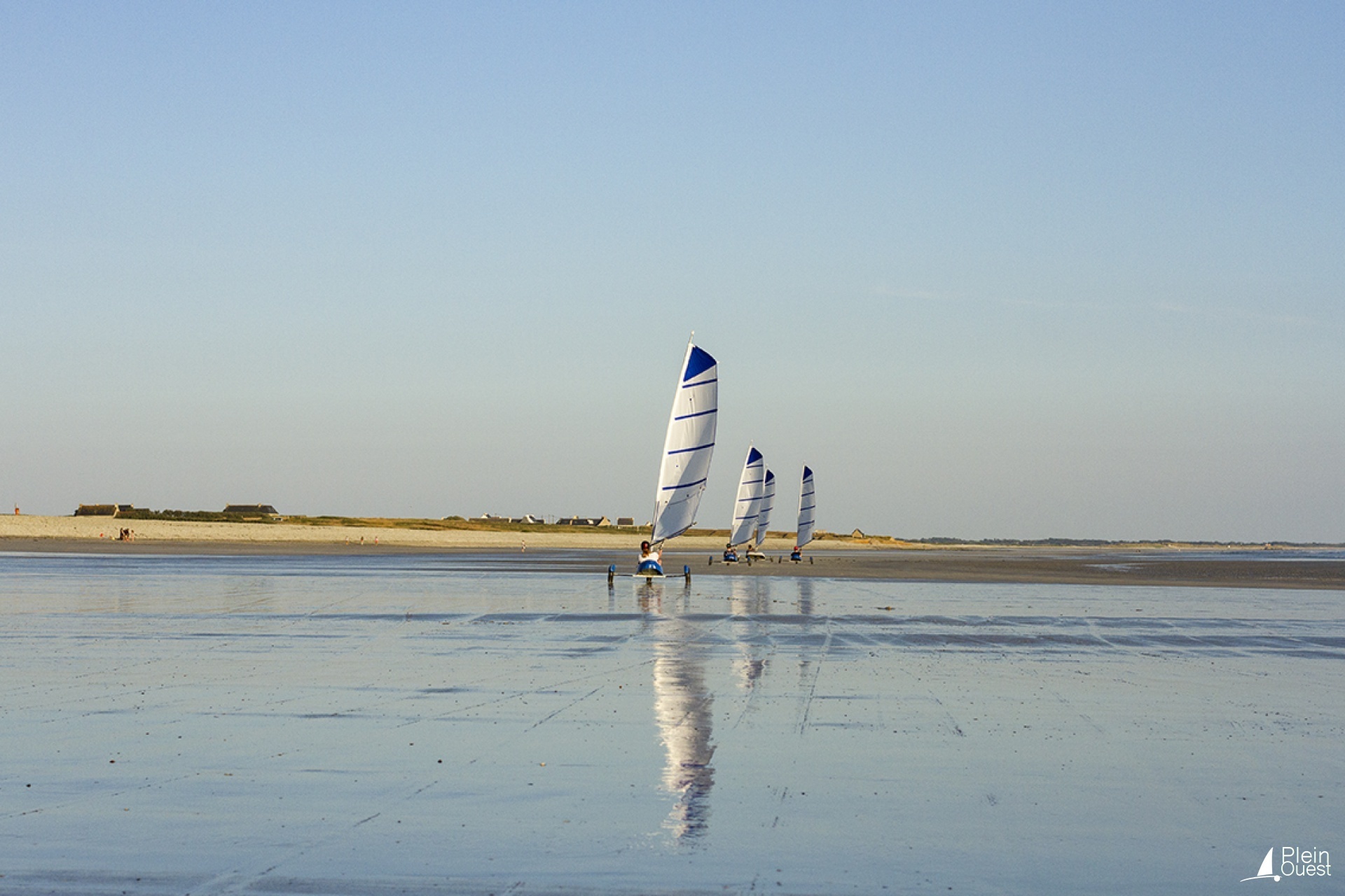 Plein Ouest Char a voile penhors